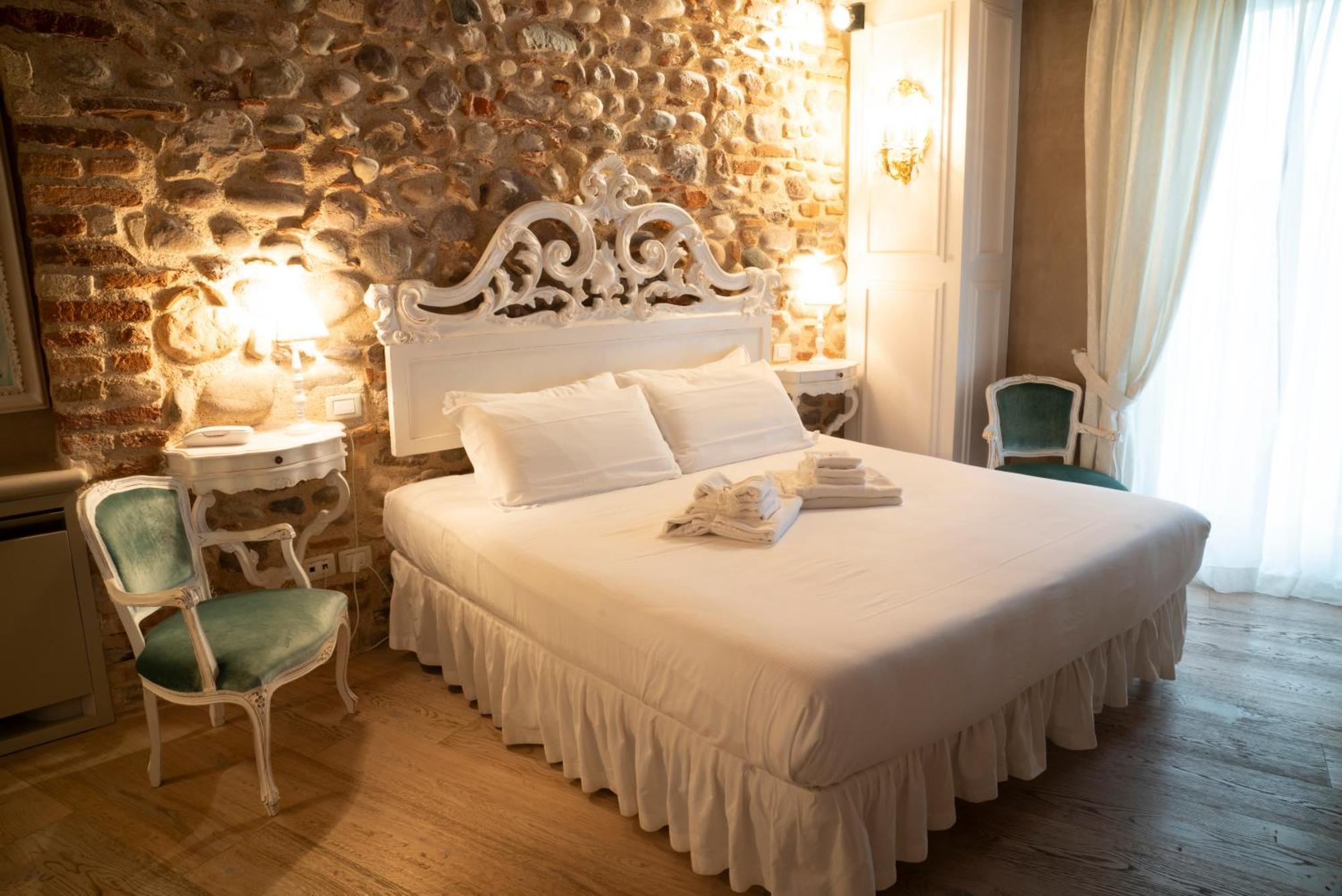 Regia Rosetta - Royal Rooms Borghetto Valeggio sul Mincio Luaran gambar